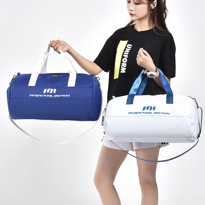 Fitness Duffel Geïsoleerd Nat  - Yoga Fitness Gear recensie en prijs